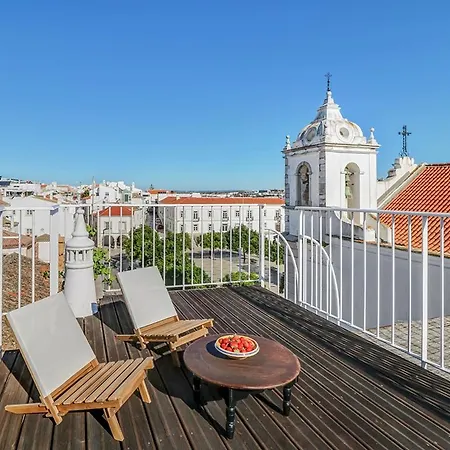 Unique Townhouse, Close To The Apartman *