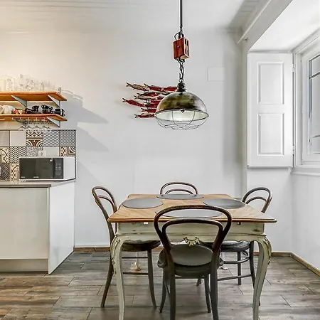 Apartman Unique Townhouse, Close To The Lagos