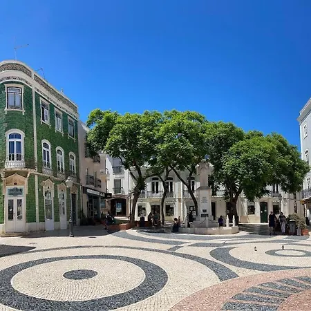 Unique Townhouse, Close To The *