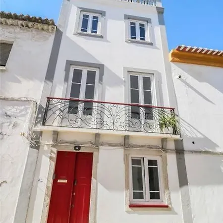 Unique Townhouse, Close To The *